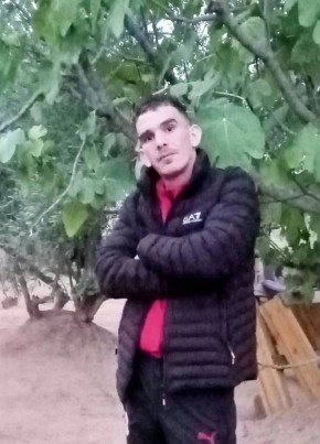 Zaki, 29, People’s Democratic Republic of Algeria, Algiers