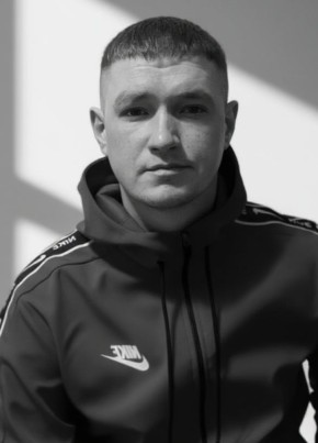 Максим из Карасука 33 года