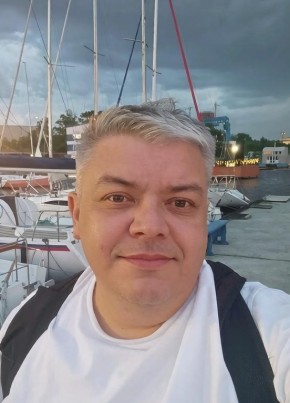 Петр из Екатеринбурга 45 лет