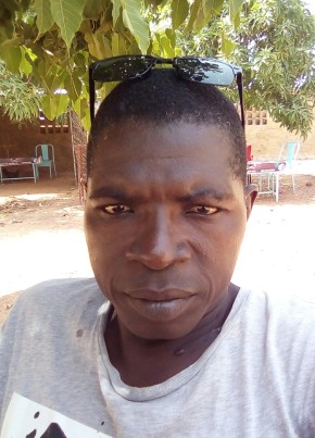 OMar, 30, Burkina Faso, Ouagadougou
