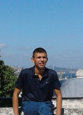 Emre Utku, 21, Türkiye Cumhuriyeti, İstanbul