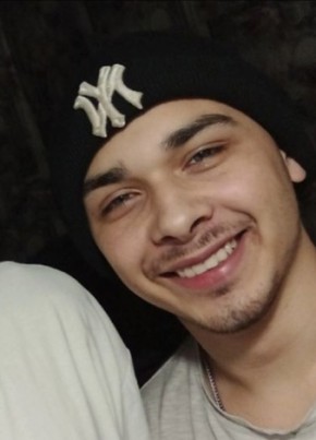 Dmitriy, 22, Russia, Bryansk