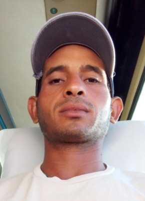 Edu, 31, República de Cuba, La Habana