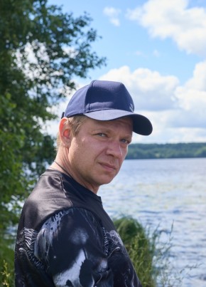 Максим из Мончегорска 40 лет