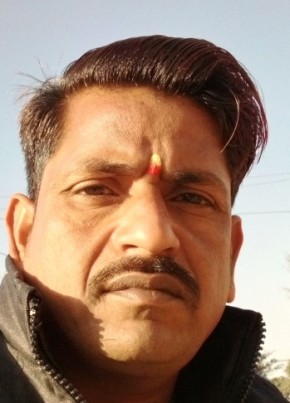 Anand Sharma, 41, India, Shāhjahānpur