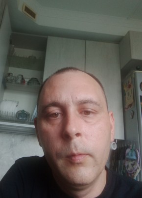Азат из Уфы 38 лет