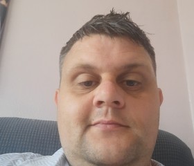 Joby, 34, Yeovil