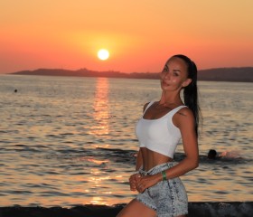 Valeriya, 35, Yekaterinburg