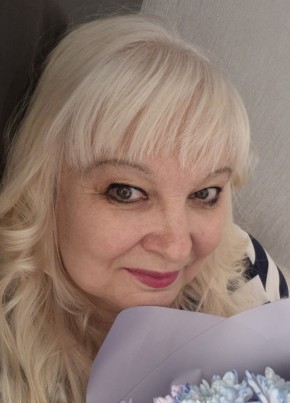 Елена из Саратова 56 лет