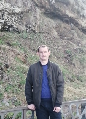 Иван, 38, Россия, Бакал
