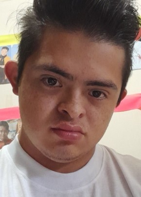 Angelo David, 19, República del Ecuador, Loja