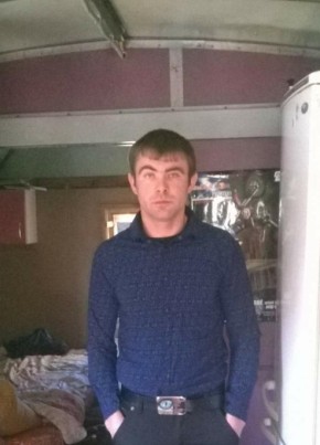 Антон, 33, Россия, Ноябрьск