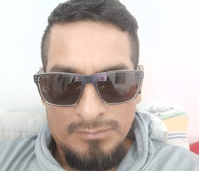 Manu, 35, Ramat HaSharon