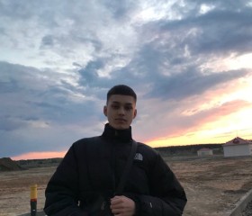 Danila, 20 лет, Рэчыца