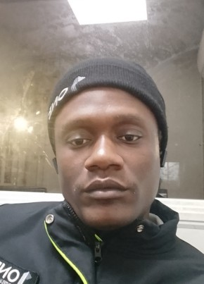 Ali Juma, 31, Kuwait, Al Farwaniyah