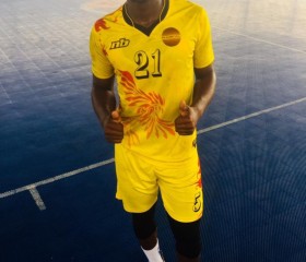 Yann, 23 года, Libreville