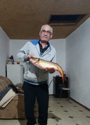 Абдул из Кизилюрта 66 лет