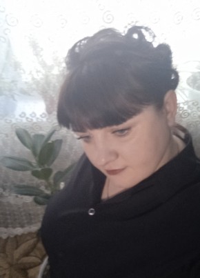 Елена, 33, Россия, Нижний Ингаш
