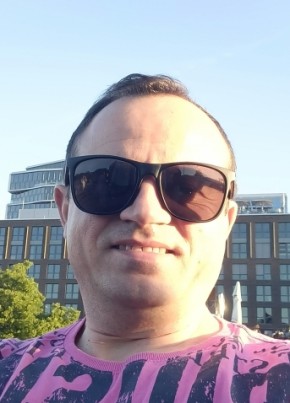 Alex из Berlin 40 лет