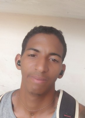 Josué, 25, República de Cuba, Boyeros