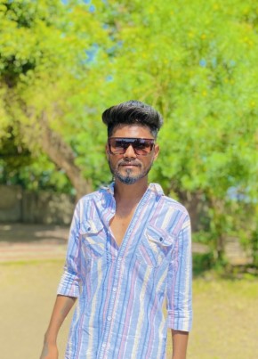 Raja, 18, India, Ahmedabad