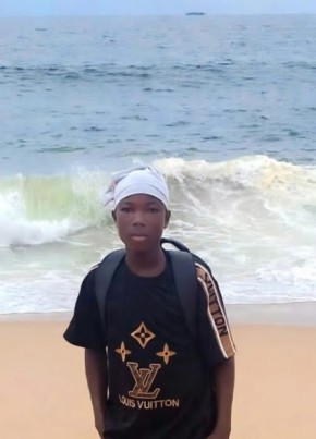 jauresgnalla из Abidjan 23 года