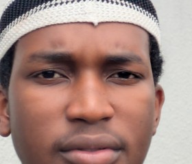 Kelly, 18, Mwanza