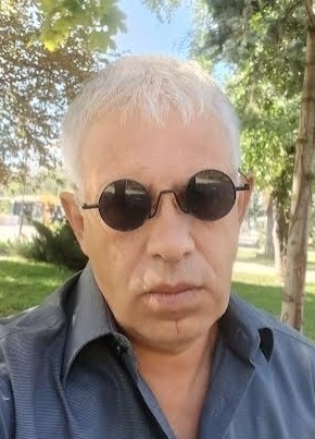 Сергей из Саратова 50 лет