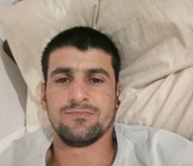Ali, 30, Adler