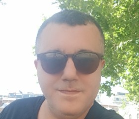 Alterno, 48, Istanbul