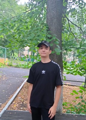 Александр из Полярныя 20 лет