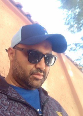 Bilou Bibu, 38, People’s Democratic Republic of Algeria, Melouza