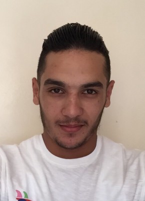 Reda, 28, People’s Democratic Republic of Algeria, Algiers