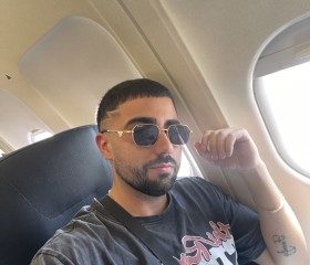 Daniel, 29, Batumi