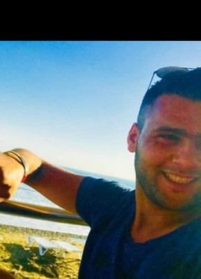 Hosain, 30, Κυπριακή Δημοκρατία, Ύψωνας