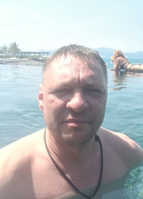 Денис из Москвы 43 года