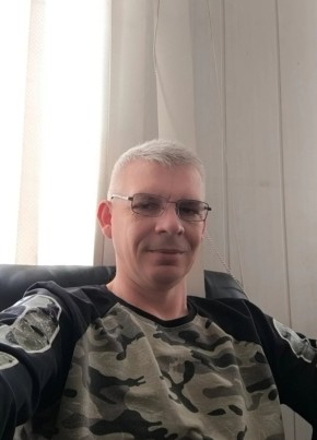 Денис из Томска 47 лет