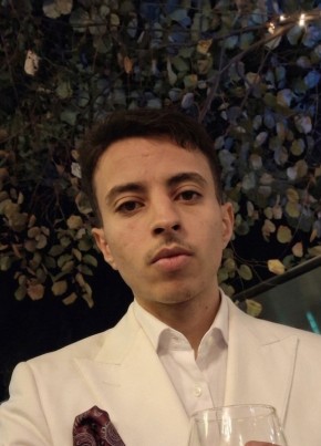 Wassim из Budapest 22 года
