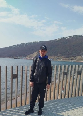 Дмитрий из Магадана 42 года