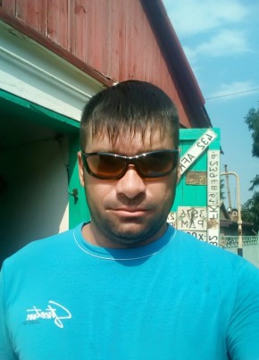 Александр, 39, Россия, Целина