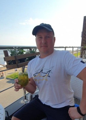 Mikhail Ponomarev, 40, Russia, Yekaterinburg