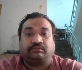 Dr Ravi manoher, 40, Lucknow