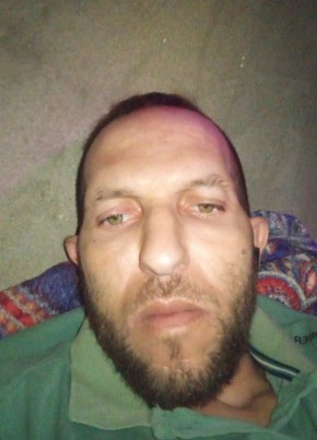 Omar Ben arbi из Boumerdas 33 года