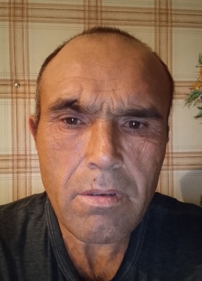 Максим из Саянска 45 лет