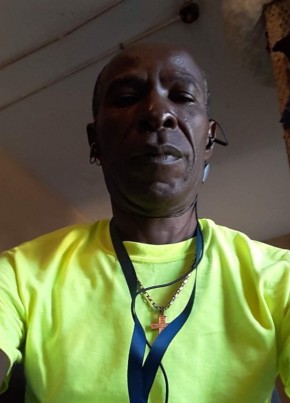 Desmond из Kingston 59 лет
