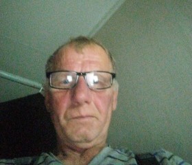 Aleksey, 64, Saint Petersburg