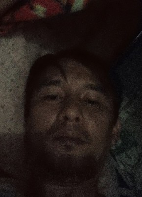 Jovan Sakalam, 44, Philippines, Pasig City
