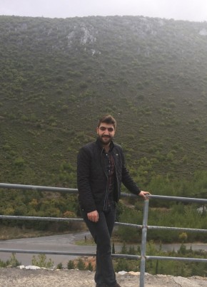 Şahin, 31, Türkiye Cumhuriyeti, Viranşehir