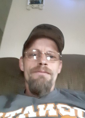 Brandon Krasselt, 45, United States of America, Marion (State of Illinois)