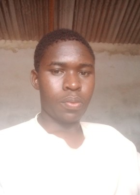 Oussou yao Chris из Daloa 20 лет